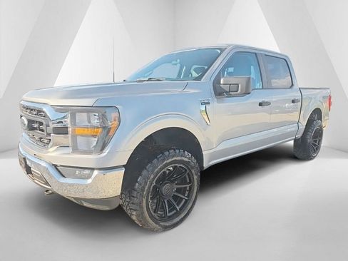 Used 2023 Ford F150 XLT AWD/4WD image 3