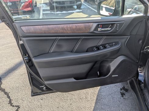 Used 2019 Subaru Outback 3.6R Limited w/ Popular Package #2 image 14