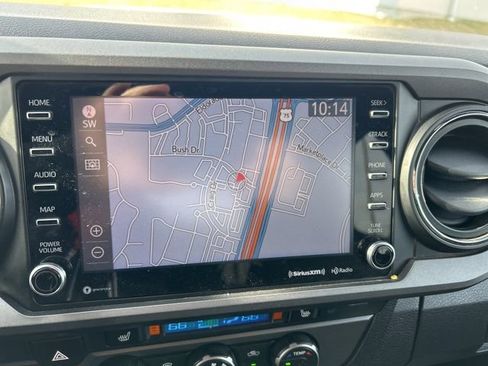 Used 2022 Toyota Tacoma TRD Sport image 16