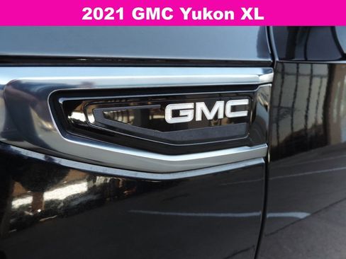 Used 2021 GMC Yukon XL AT4 w/ Rear Media and Nav Package image 10