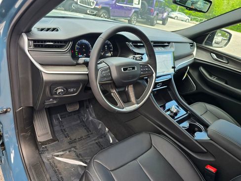 New 2026 Jeep Grand Cherokee L Limited AWD/4WD image 21