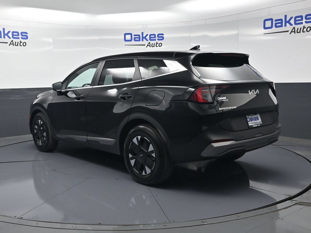 Certified 2026 Kia Sportage LX FWD image 5