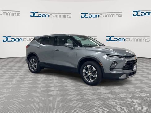 Used 2023 Chevrolet Blazer LT FWD image 2