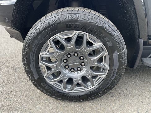 New 2026 GMC Hummer EV 4x4 Crew Cab image 33