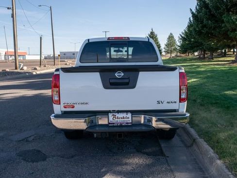 Used 2019 Nissan Frontier SV image 5