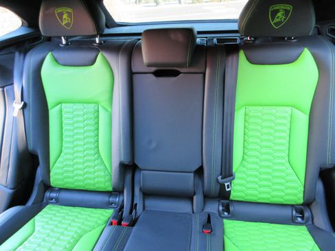 Used 2022 Lamborghini Urus image 47