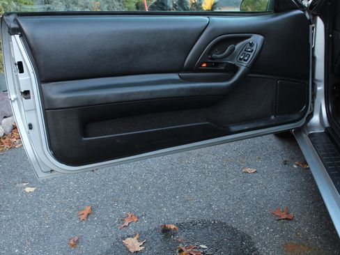 Used 2000 Chevrolet Camaro Z28 w/ SS Performance/Appearance Pkg image 12