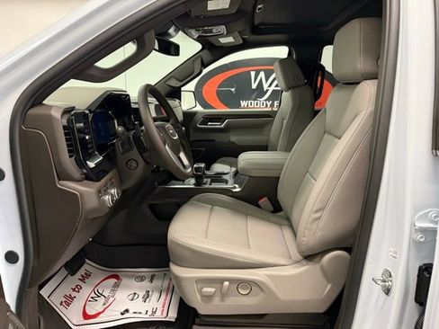 New 2026 GMC Sierra 1500 SLT w/ SLT Premium Plus Package image 11