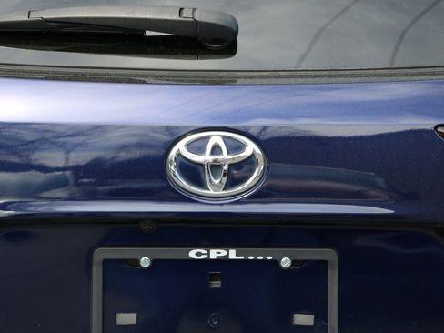 Used 2022 Toyota Highlander XLE image 5