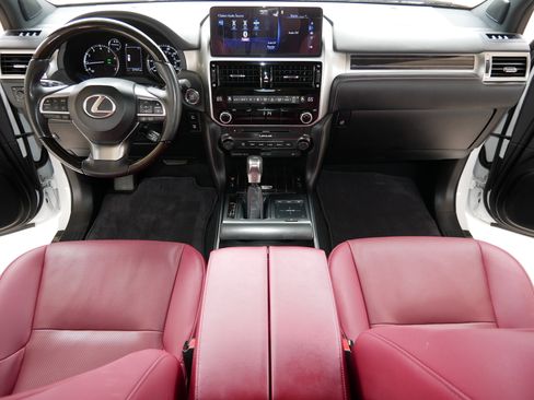Used 2023 Lexus GX 460 Premium image 32