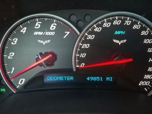 Used 2006 Chevrolet Corvette Coupe w/ Preferred Equipment Group RWD image 9