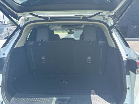 Certified 2026 INFINITI QX60 Luxe w/ Cargo Package AWD/4WD image 9