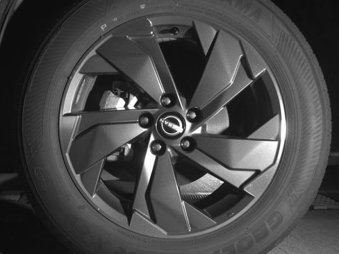 Used 2025 Nissan Rogue SV image 12