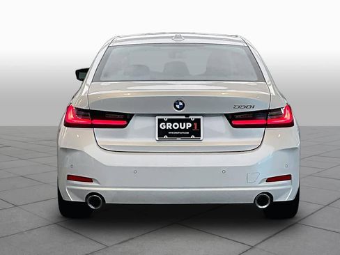 Used 2024 BMW 330i Sedan w/ Premium Package RWD image 5