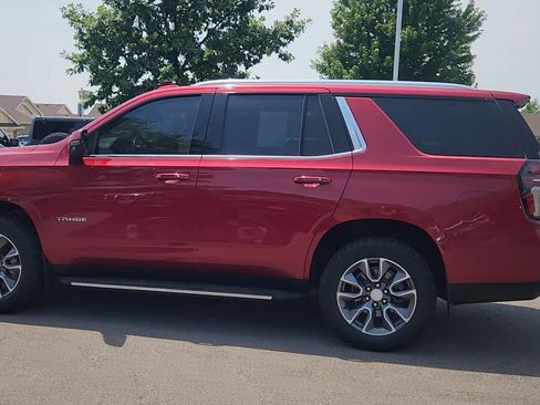 Used 2021 Chevrolet Tahoe LT w/ LT Signature Package AWD/4WD image 6