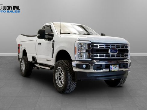 Used 2023 Ford F350 XLT w/ 360-Degree Camera Package AWD/4WD image 3