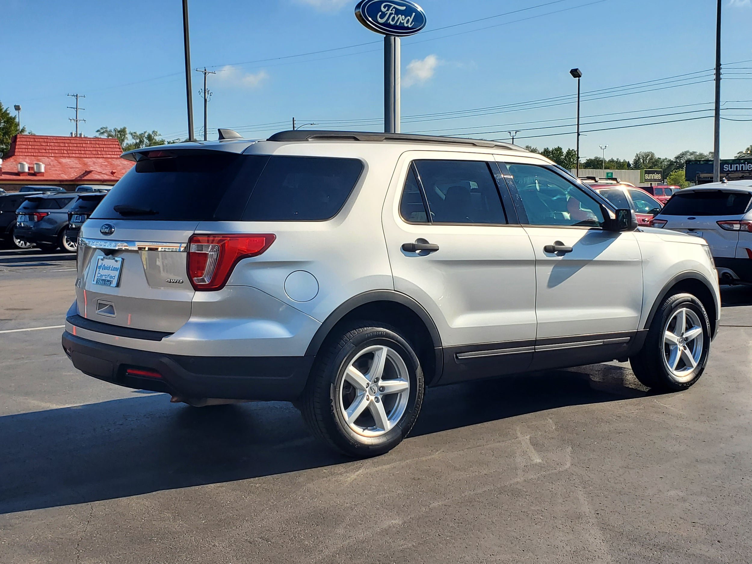 Used 2018 Ford Explorer 4WD image 4