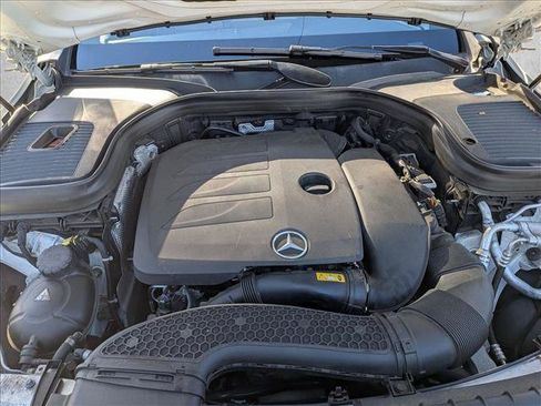 Used 2021 Mercedes-Benz GLC 300 4MATIC image 19