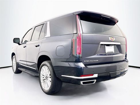 Used 2025 Cadillac Escalade Premium Luxury AWD/4WD image 15