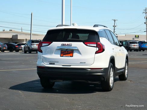 Used 2023 GMC Terrain SLE w/ Driver Convenience Package image 11