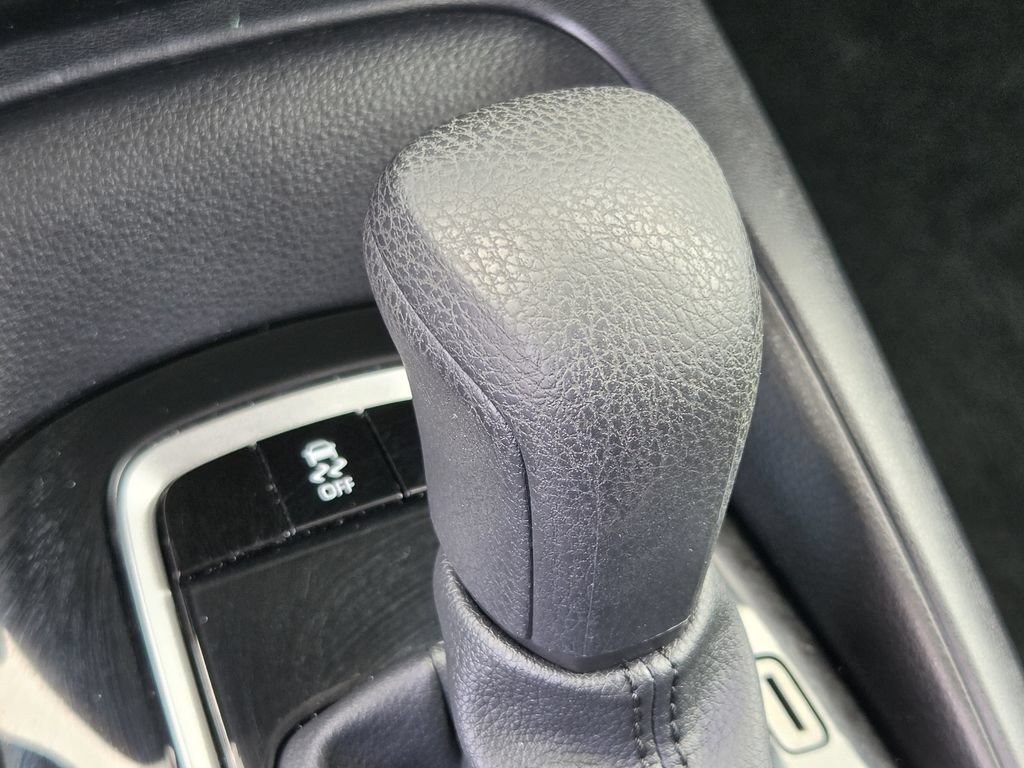 Used 2026 Toyota Corolla LE FWD image 21