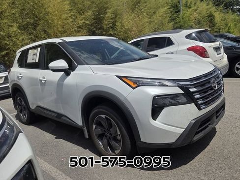 Used 2026 Nissan Rogue SV FWD image 5