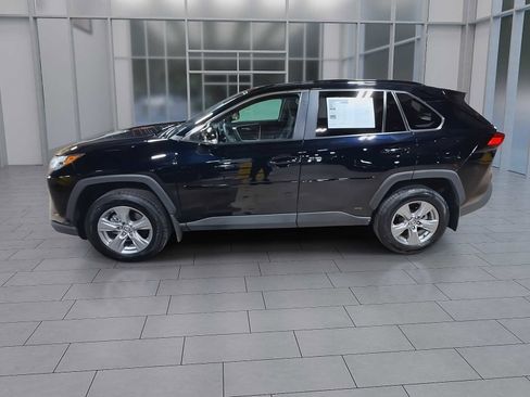 Used 2023 Toyota RAV4 XLE w/ Convenience Package AWD/4WD image 5