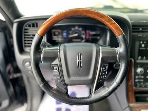 Used 2017 Lincoln Navigator L Select image 36