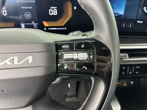 New 2026 Kia Sorento LX image 23