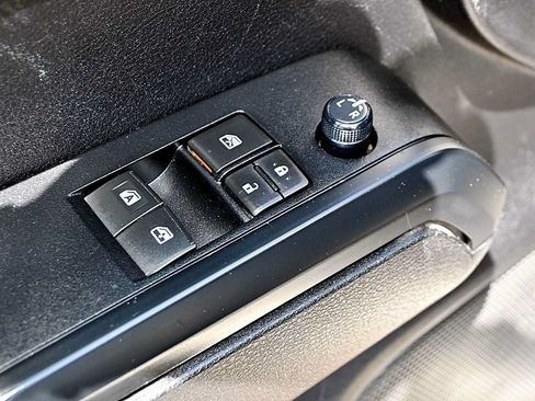 Used 2022 Toyota Tacoma SR RWD image 13