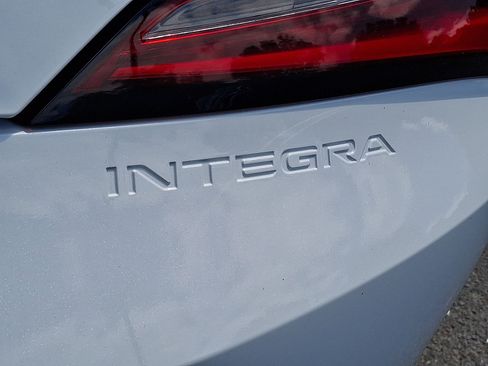 Certified 2025 Acura Integra FWD image 31