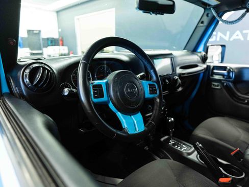 Used 2017 Jeep Wrangler Unlimited Sport w/ Quick Order Package 24S AWD/4WD image 7