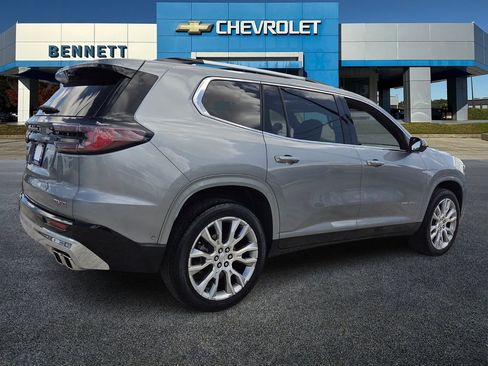 Used 2025 GMC Acadia Denali w/ Super Cruise Package image 6