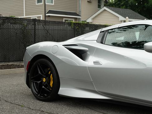 Used 2022 Ferrari F8 Tributo RWD image 62