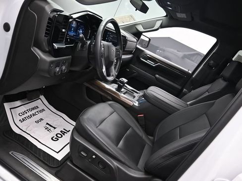 Used 2024 Chevrolet Silverado 1500 RST w/ Convenience Package II RWD image 19