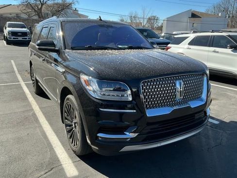 Used 2019 Lincoln Navigator L Reserve image 3