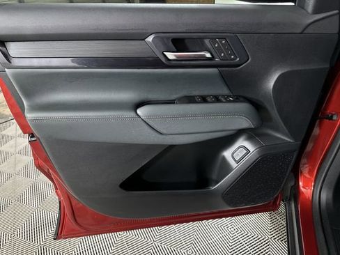 New 2026 GMC Terrain AT4 w/ Convenience Package III AWD/4WD image 24