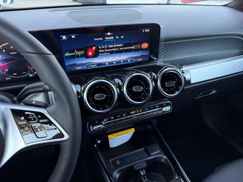 New 2026 Mercedes-Benz GLB 250 image 14