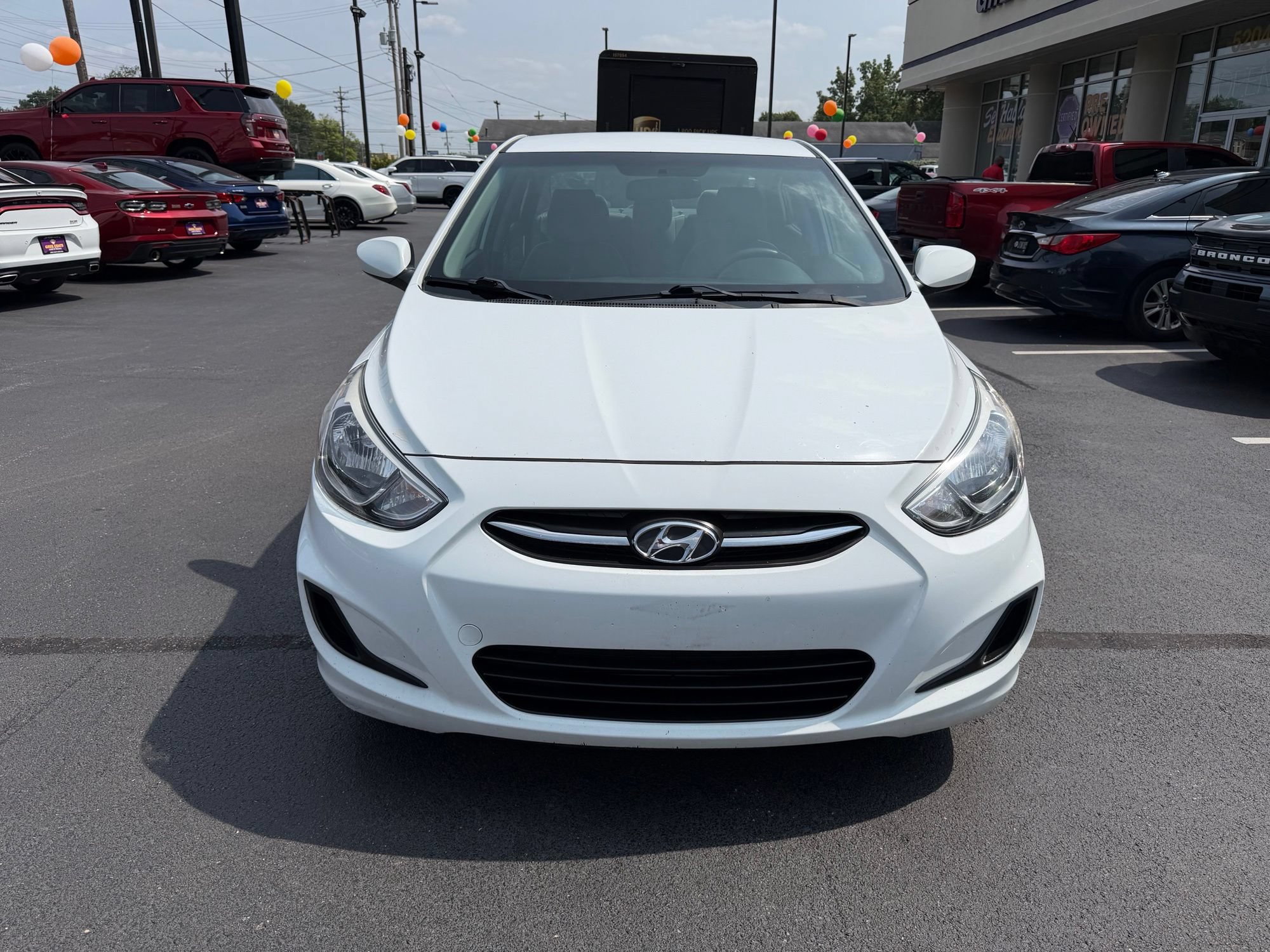 Used 2017 Hyundai Accent SE FWD image 2