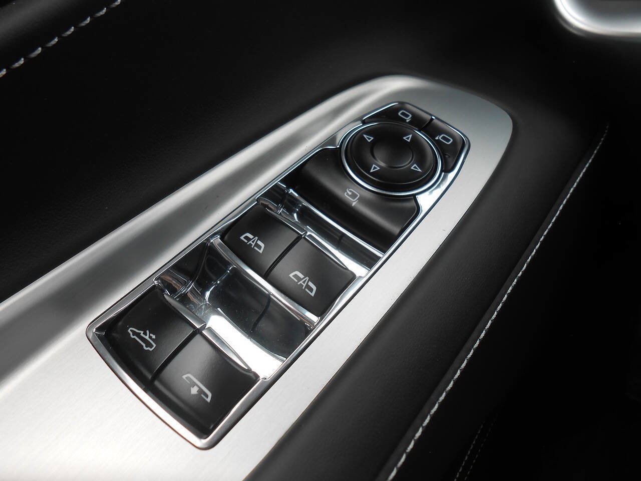 Used 2024 Chevrolet Corvette Z06 RWD image 29