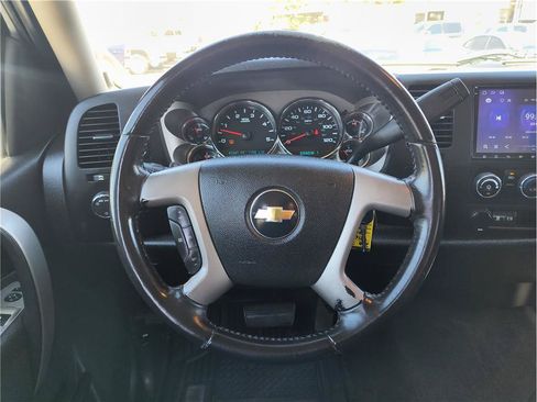 Used 2011 Chevrolet Silverado 2500 LT AWD/4WD image 7