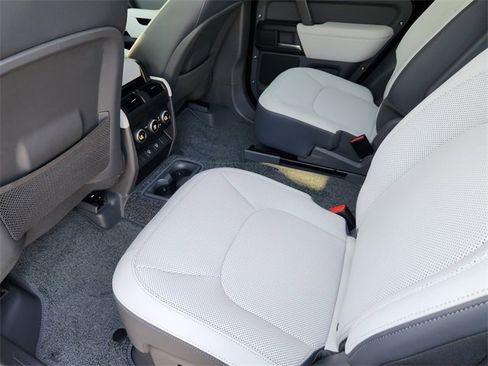 New 2025 Land Rover Defender 130 V8 image 19