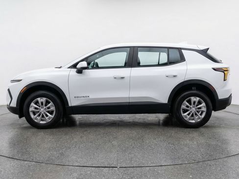 Used 2025 Chevrolet Equinox LT image 5