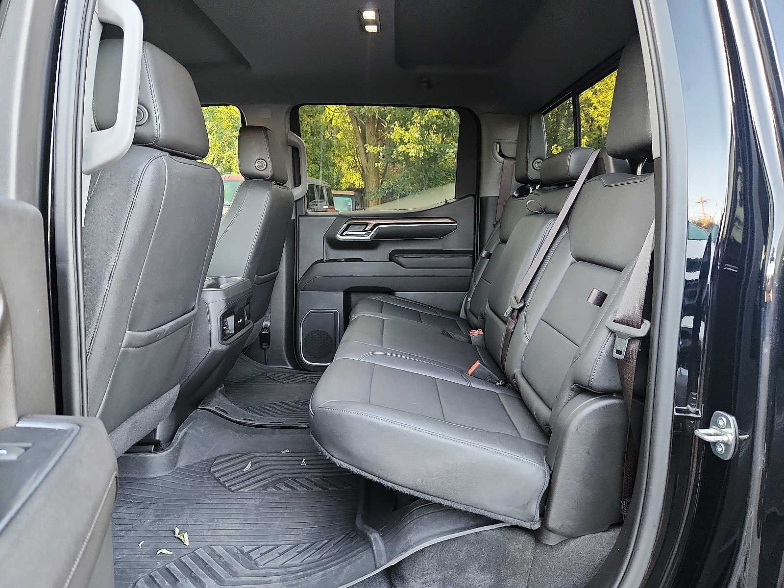 Used 2023 Chevrolet Silverado 1500 RST AWD/4WD image 10