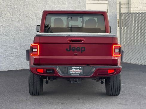 Used 2021 Jeep Gladiator Overland image 6