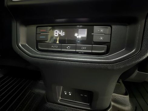 Used 2025 Volkswagen Atlas SE image 38