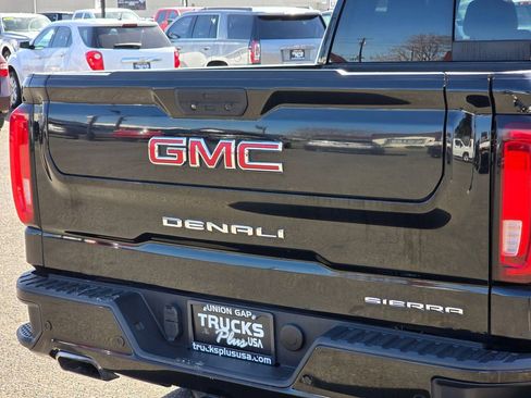Used 2019 GMC Sierra 1500 Denali w/ Denali Ultimate Package AWD/4WD image 12