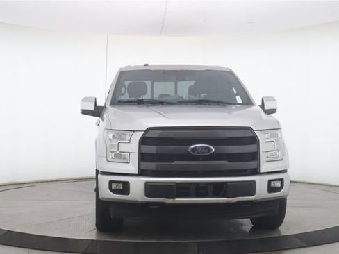 Used 2017 Ford F150 Lariat w/ Equipment Group 502A Luxury AWD/4WD image 12