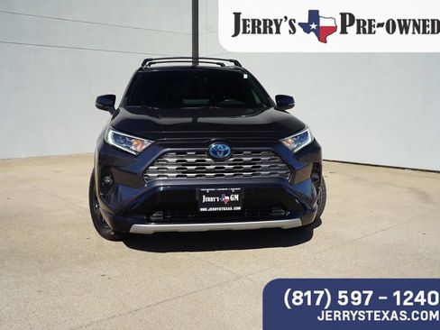 Used 2020 Toyota RAV4 XSE w/ XSE Grade Weather Package image 7