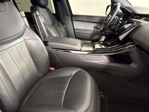 Used 2024 Land Rover Range Rover Sport Dynamic SE AWD/4WD image 10